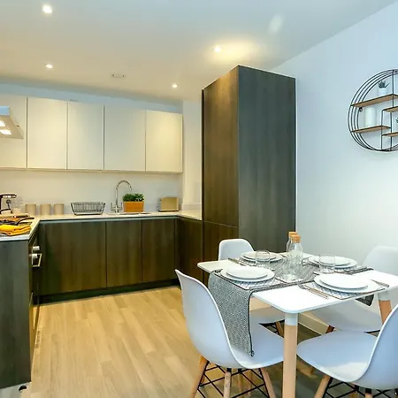Hilltop Serviced Apartments- Northern Quarter *