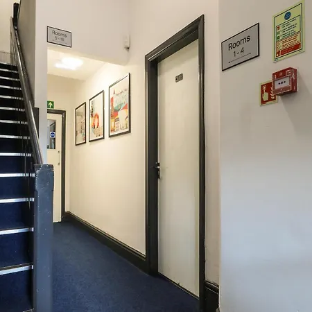 Oyo Hala Pensionat Manchester