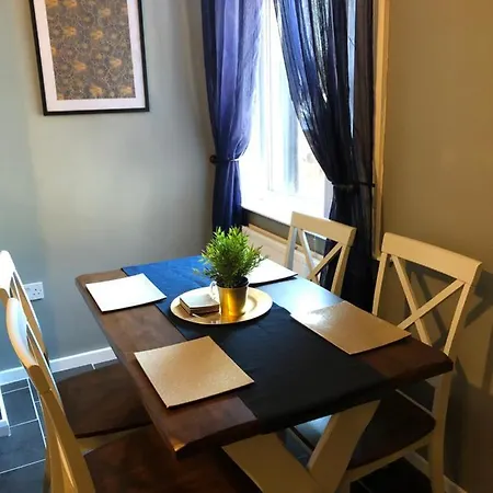 1. Stylish Private Double Near Centre Manchester
