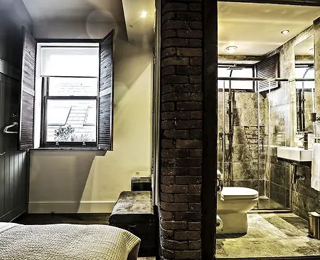 The Cow Hollow Hotel