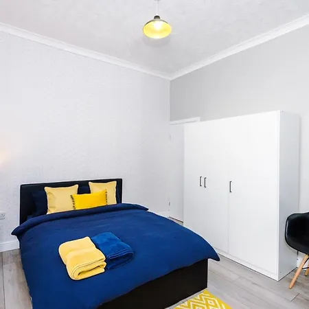 3 Bedroom House Salford Hosted By Mcr Dens 度假居 曼彻斯特
