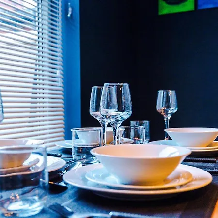 3 Bedroom House Salford Hosted By Mcr Dens *