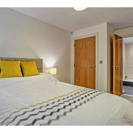 Ultra Modern Apt For 4, Close To Epicentre Of Mcr!