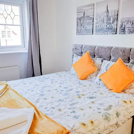 Apartament Airport Lounge - 3 Bed - 6 Persons Manchester