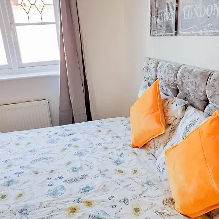 Airport Lounge - 3 Bed - 6 Persons Apartament Manchester