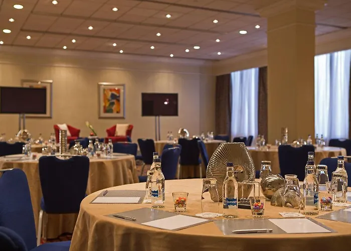 Treehouse 4* Manchester