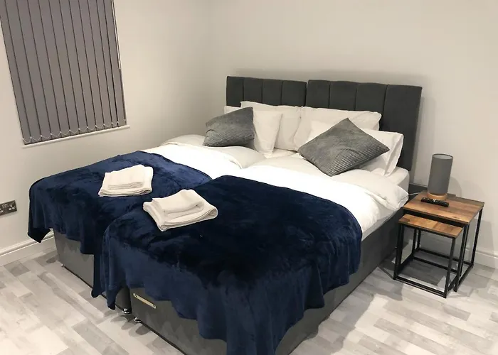 Apartman 10min To - Free Parking - Private - Contractor Friendly *