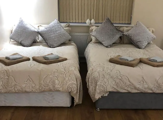 Bed & Breakfast Big Rusholme With Tv And Private Bathroom-parking&wifi Manchester