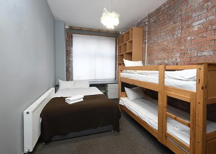 Mason Street Sleeps 16