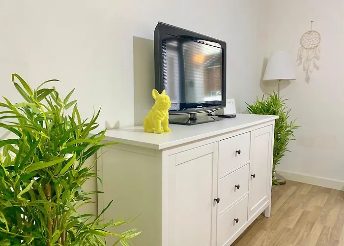 Spacious 5 Bed Townhouse Manchester, Salford Qauys - Two Bedroom With Parking * Manchester