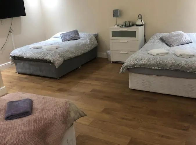 Bed & Breakfast Big Rusholme With Tv And Private Bathroom-parking&wifi