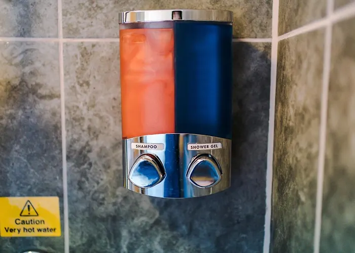 Bright&modern Contractor House By Niji Short 맨체스터