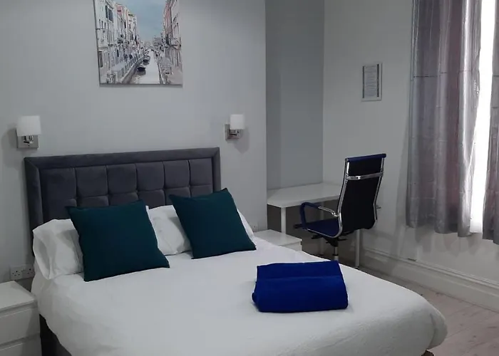 Regency 2* Manchester