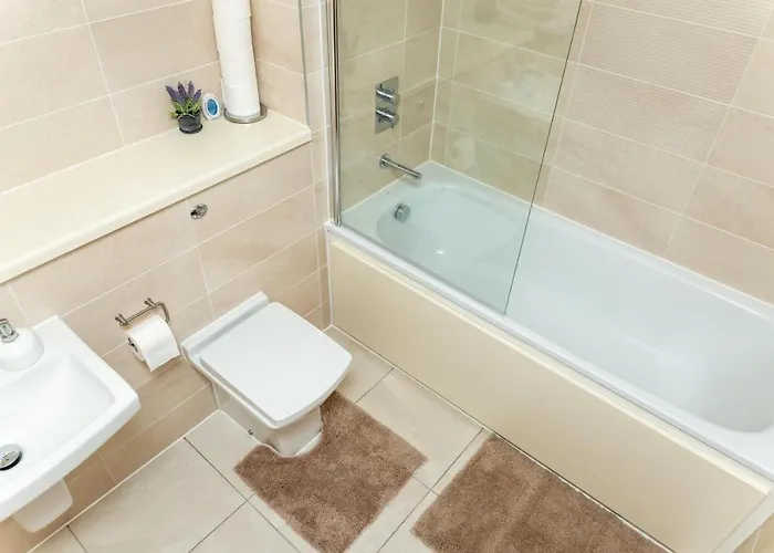 The Exclusive * Manchester