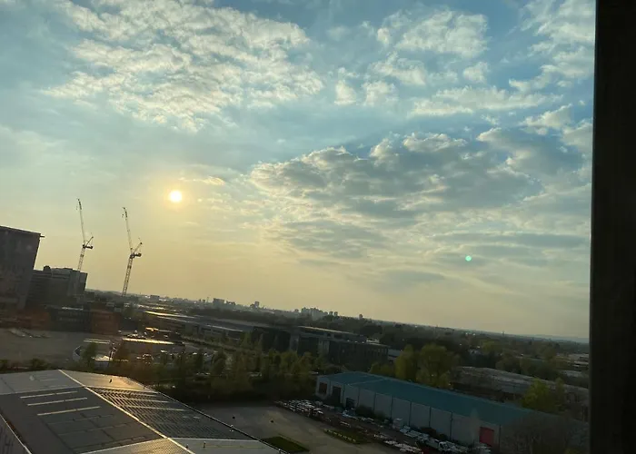 1 Bedroom Lovely In Salford Quays Free Street Parking Subject To Availability * Manchester