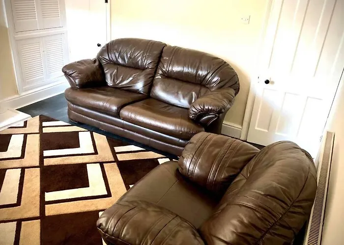 The Pad - 3br Entire House With Parking *