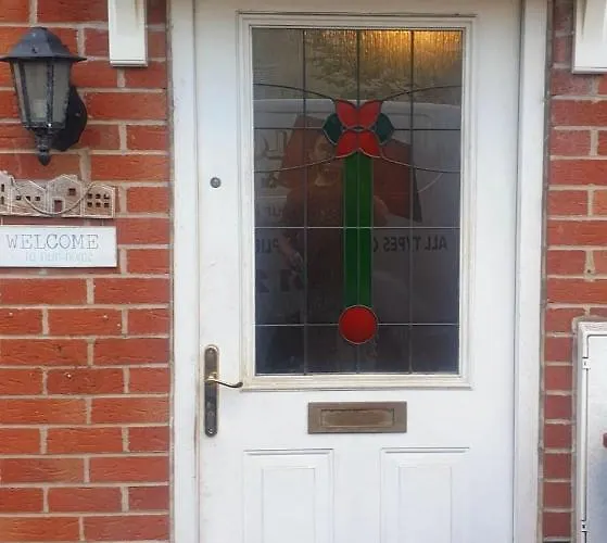 Pensjonat Queens Rooms, A Perfect Stay, Next To Shopping Parks And Central Manchester