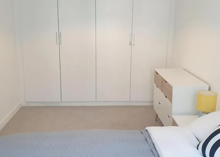 Quay Exchange Quay *