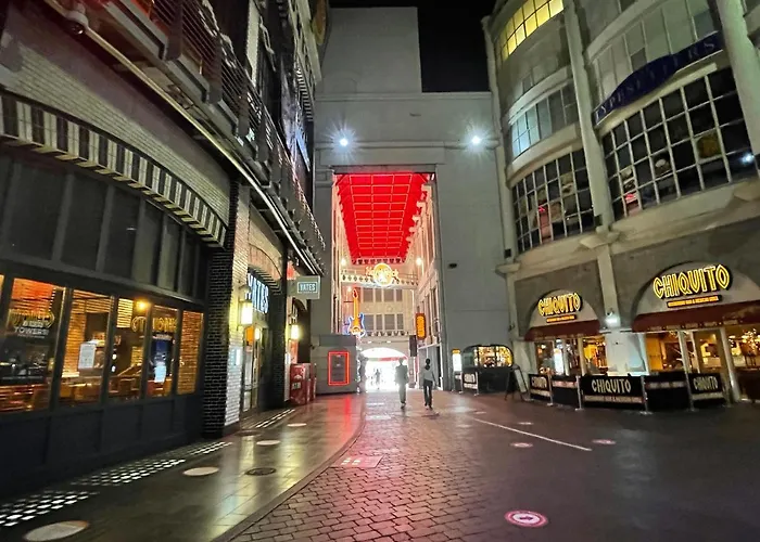 Cosy Centre Location, Hydro Massage Showe アパート