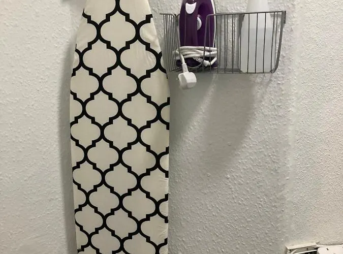 The Avenues And Alleyways * Manchester