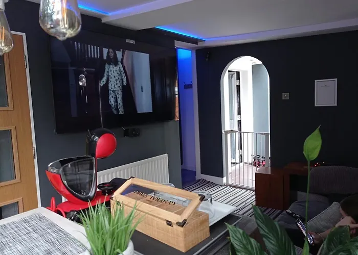 Apartment Movie Nights And Chill *