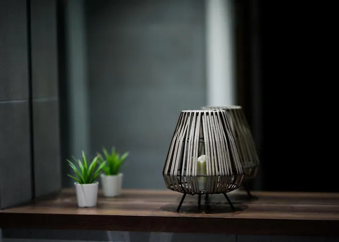 Onpoint - Spacious 2 Bedroom Apt - City Centre With Balcony Apartament *