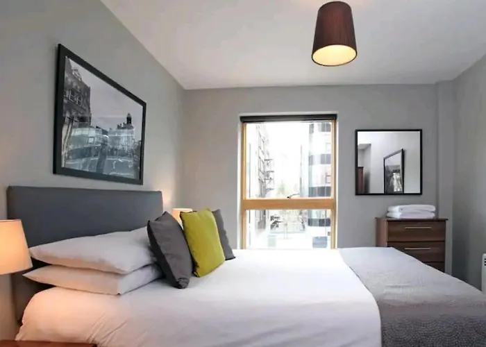 2 Bed Sleeps 4 With Free Parking Apartamento