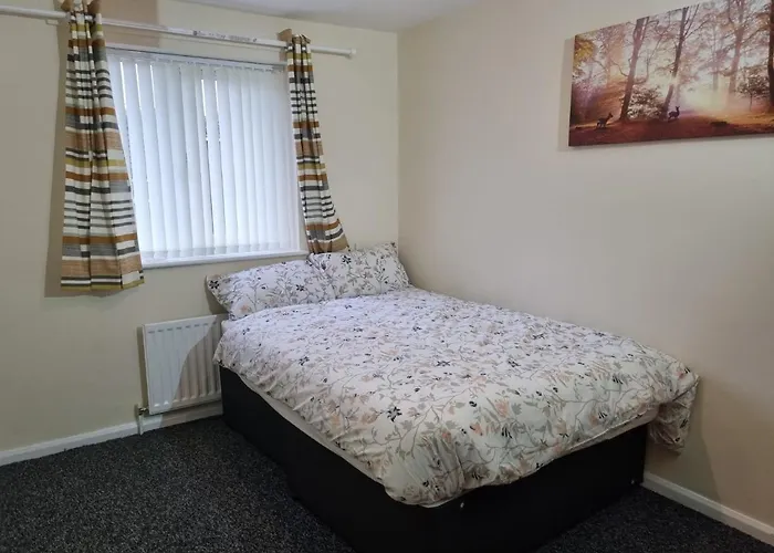 Residential Within Easy Reach Of Town Lejlighed *