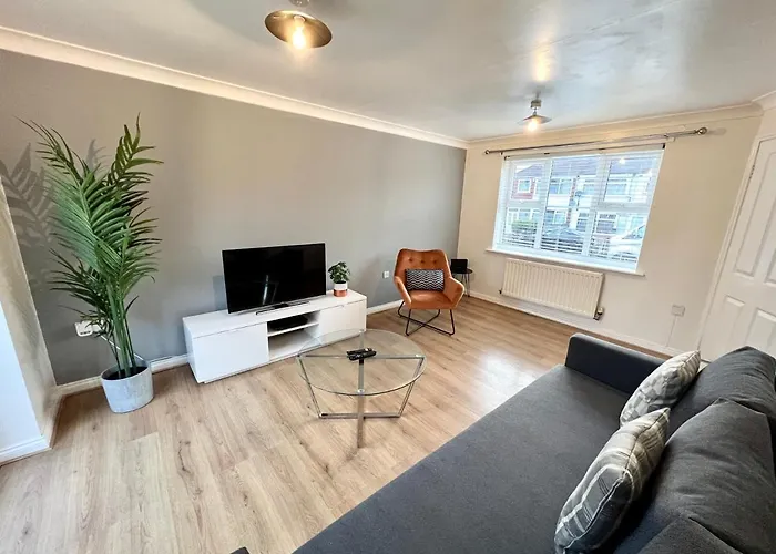 Spacious 3-bedroom House With 5 Beds And Sofa-bed Ferienhaus