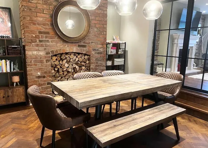 Luxury Close To The With Hot Tub & Bbq Fire Pit. Casa vacanze Manchester