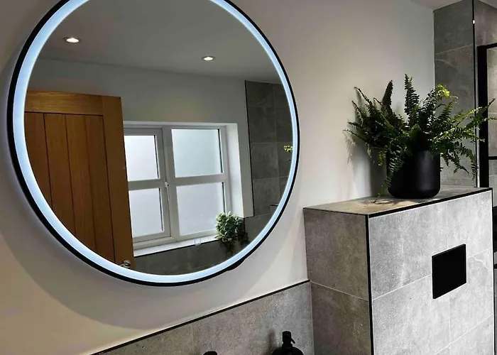 Luxury Close To The With Hot Tub & Bbq Fire Pit. * Manchester