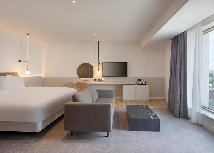 Leonardo Piccadilly Hotel 4*