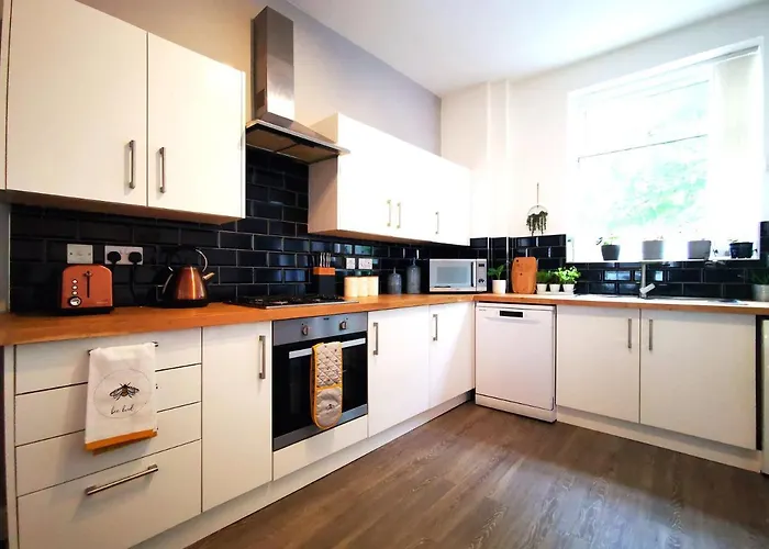 The Mellor - With Free Parking - 5 Minutes Drive To Coop Live Arena, Etihad Stadium & Centre