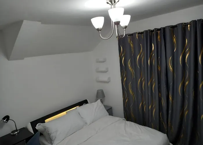 Cozzy Bed & Breakfast *