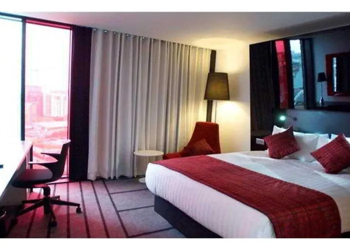 Hotel Crowne Plaza Centre By Ihg 4*