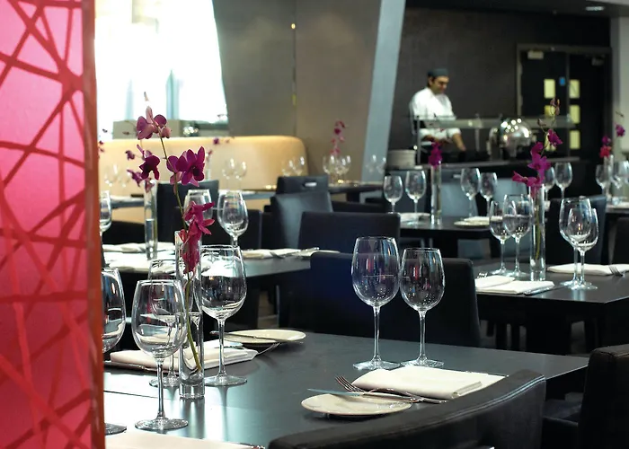 Hotel Crowne Plaza Centre By Ihg 4*