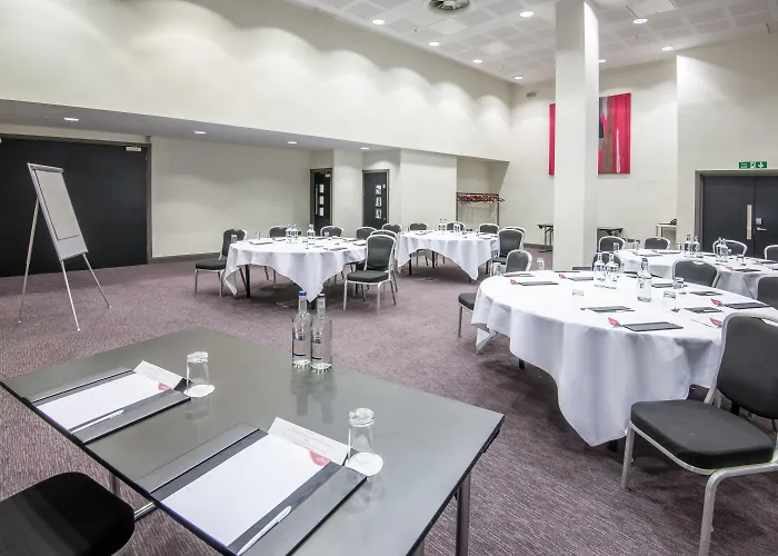 Crowne Plaza Centre By Ihg Hotel