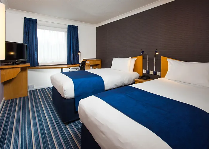 호텔 Express East By Ihg 3*