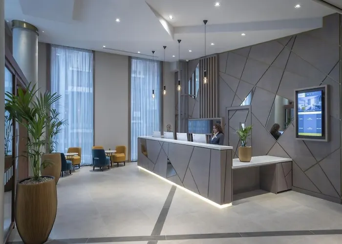 Maldron Centre Hotel 4*