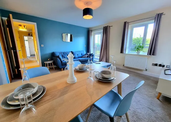 Apartment Luxury 2-bedroom Service With Balcony