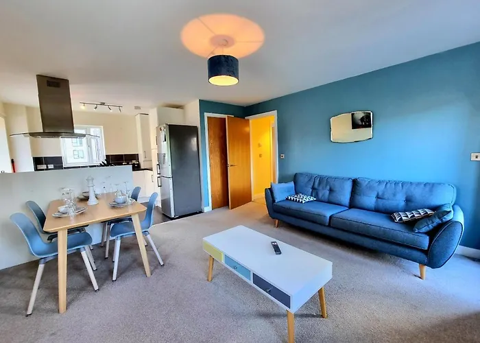 Apartment Luxury 2-bedroom Service With Balcony