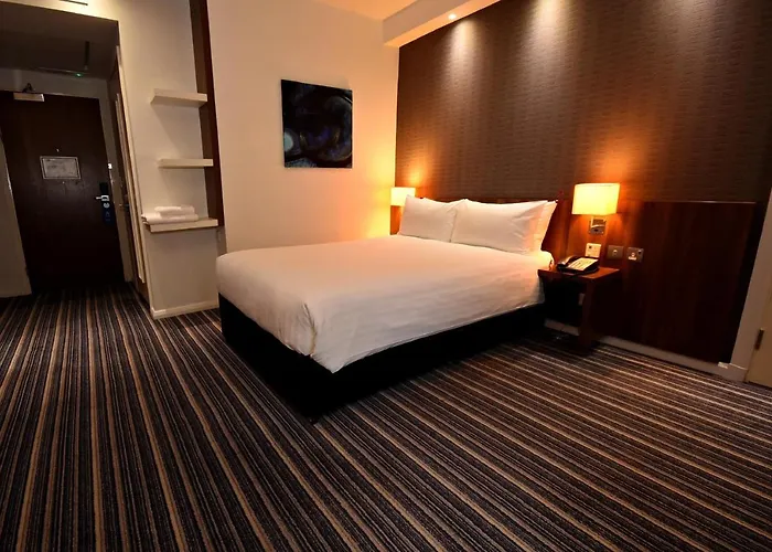 Hotel Express Centre Arena By Ihg 3*