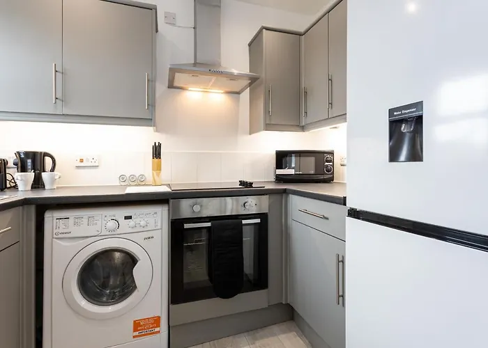 Pillo Serviced - Trafford Manchester