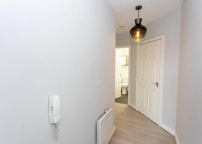 Pillo Serviced - Trafford Daire