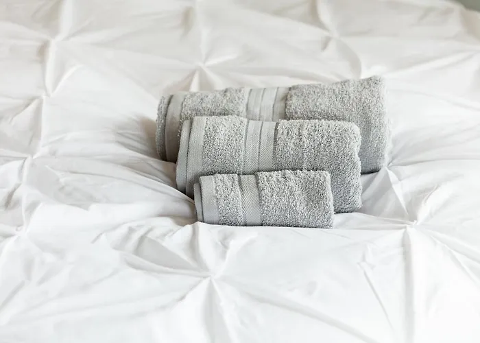 Beautiful 'mayfield' With Private Pool! Сasa de vacaciones *