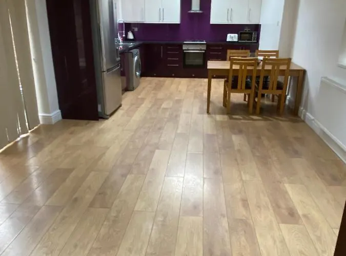 Bed & Breakfast Big Rusholme With Tv And Private Bathroom-parking&wifi