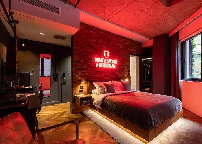 Brewdog Doghouse Hotel 4*
