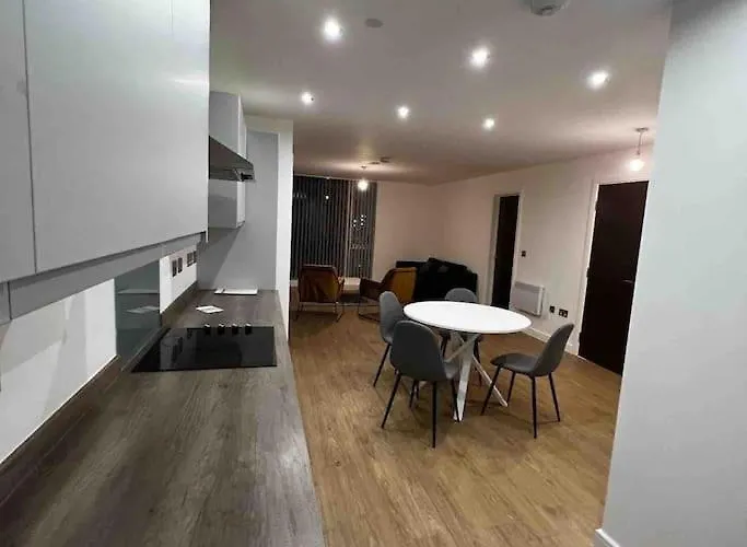 Stylish 2 Bedroom Daire Manchester