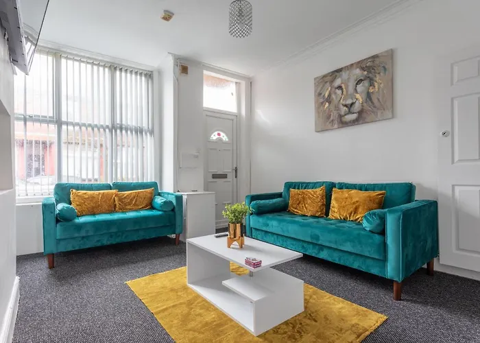 In Levenshulme, * 맨체스터