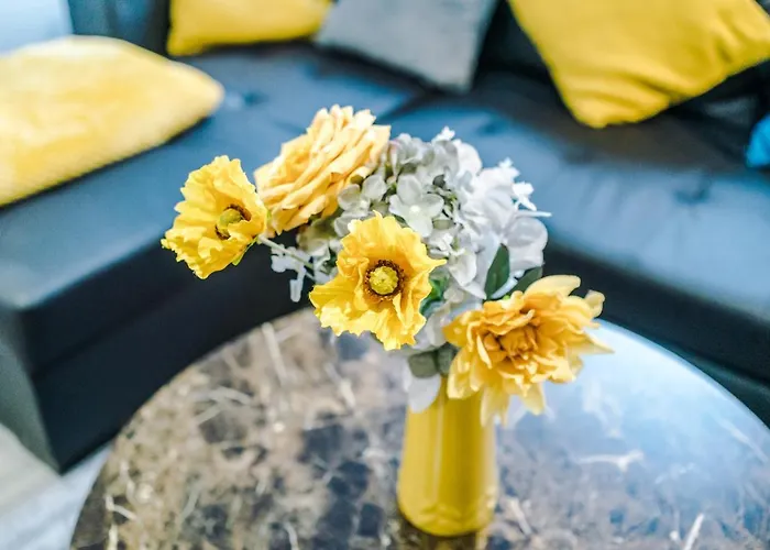 Weelky And Monthly Bookings At Cassia Unit - Telly Homes Ltd -brand New 1 Bedroom Salford,